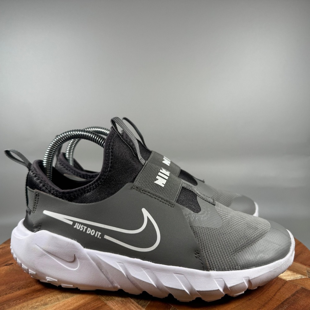 Nike Flex Runner 2 Grey Black White Slip On Running Shoes DJ6038-003 Womens 7.5